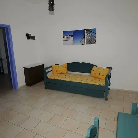 Bofor & Aparthotel Livadakia